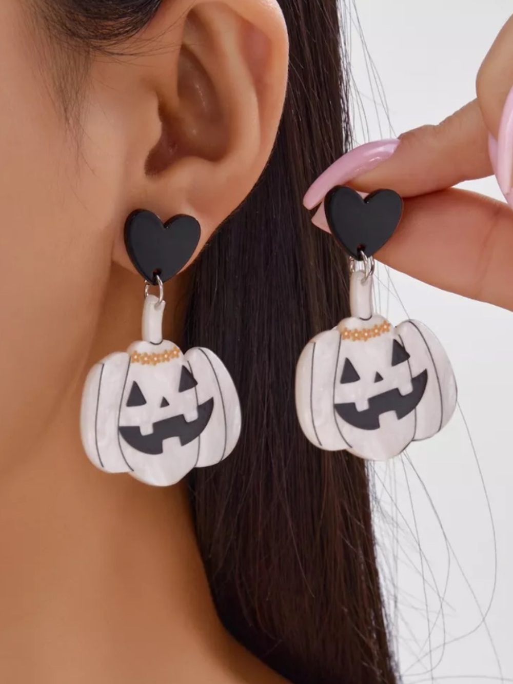 ⭐️ Halloween Black & White Pumpkin Drop Earrings